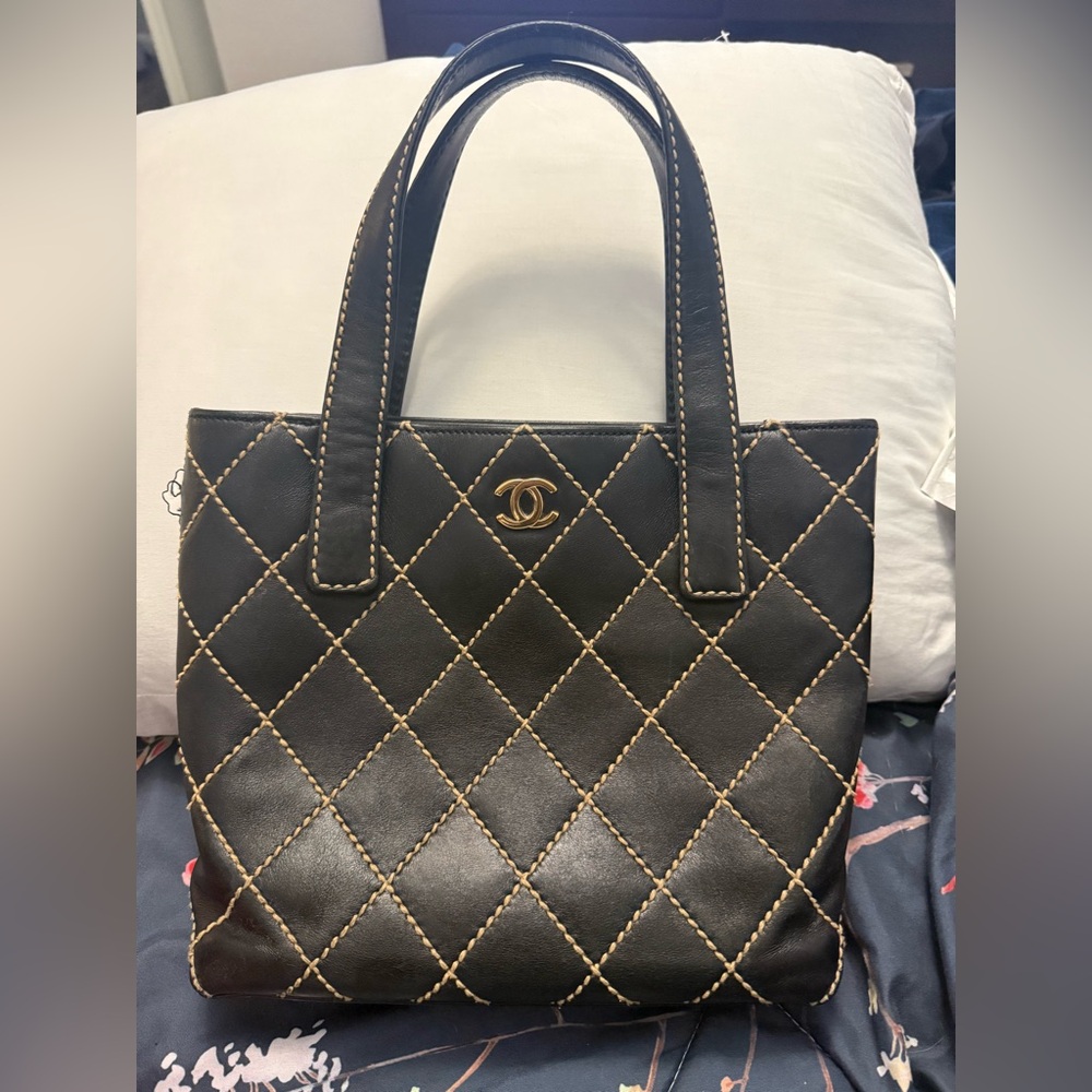 CHANEL Calfskin Wild Stitch Black Gold Quilted Tote Bag 💼 👜❤️